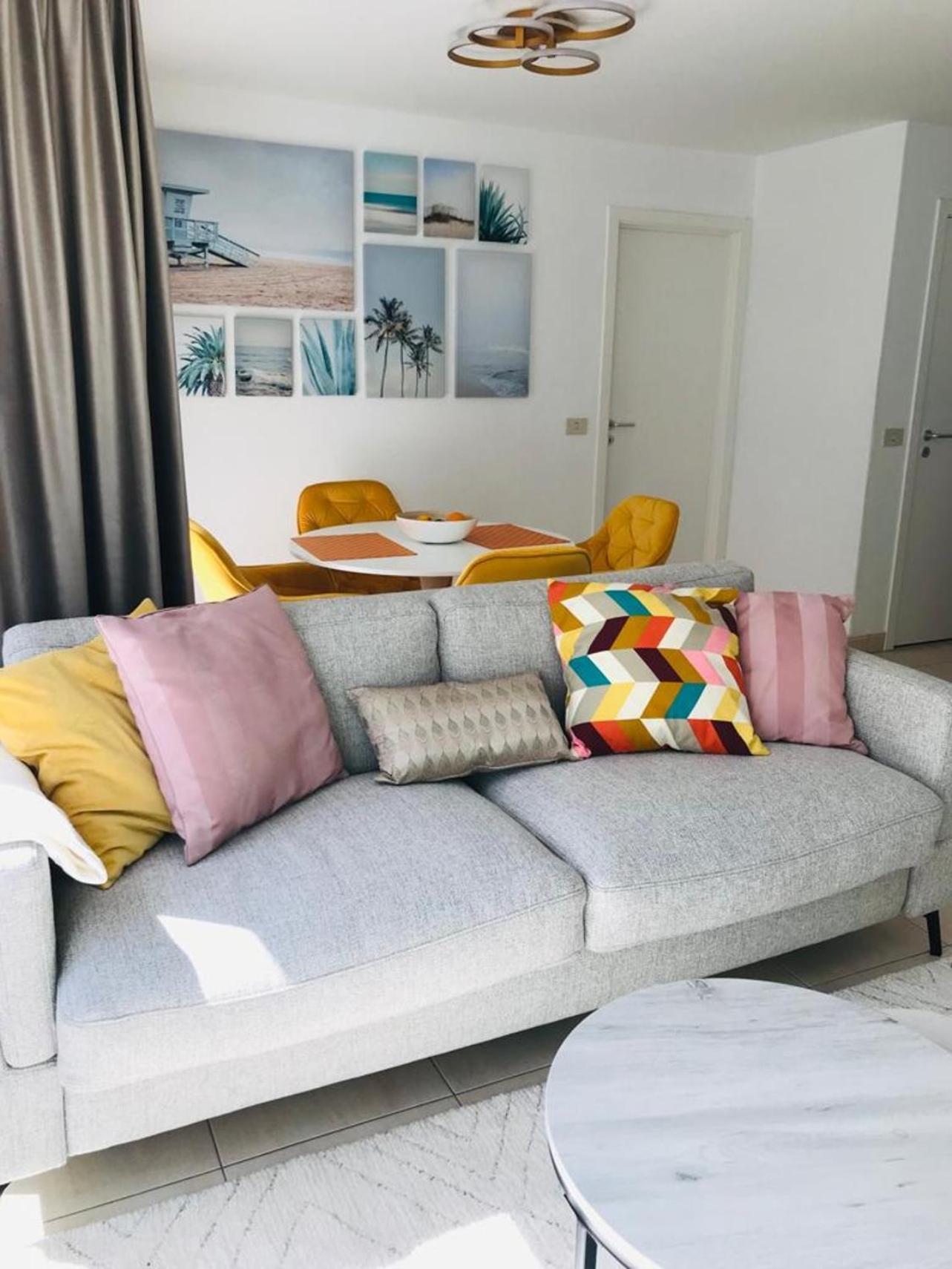Urbanstay Suites - Beachfront Apartment In Knokke Kültér fotó